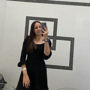 Meet your Posher, Shakira